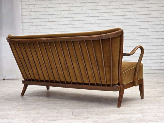 Image 1 of Jaren 60, Deens ontwerp van Alfred Christensen, 2-zitsbank, groene meubelvelours.