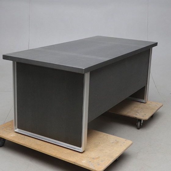 Image 1 of Karl-Erik Ekselius — Bureau JOC Vetlanda — Style suédois moderne des années 1980 — Détails en bois laqué et aluminium