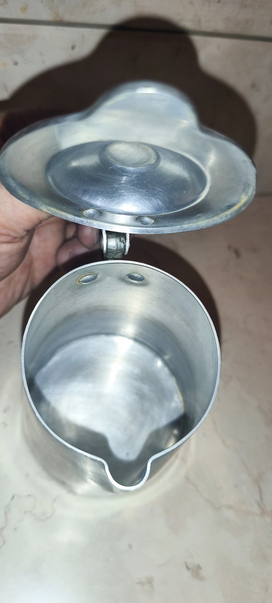 Set antiker Moka-Kannen mit aufgesetztem Milchkessel – Küchenzubehör, Plastic, Aluminium (photo 6 of 9)