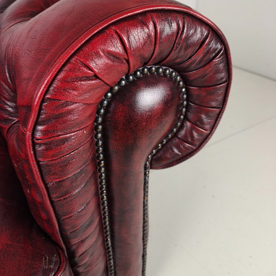 Red Chesterfield 2-Seater Sofa – Oxblood Leather – 2 seaters (photo 6 of 9)