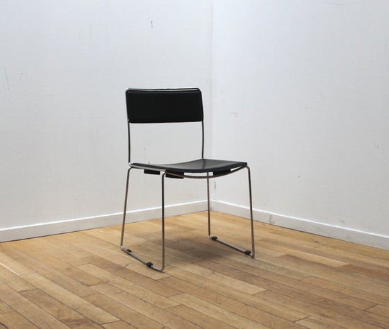 Image 1 of Suite aus 4 Design-Esszimmerstühlen