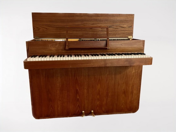 Image 1 of Exclusiva pianette danesa de teca Louis Zwicki – diseño de mediados de siglo