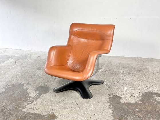 Poltrona Karuselli anni '70, design Yrjö Kukkapuro in pelle cognac – haimi, Poltrone, Fiberglass, Leather (photo 16 of 17)