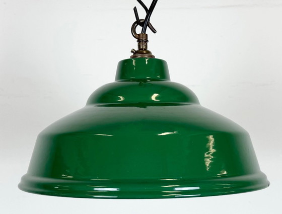 Image 1 of Lampada a sospensione industriale in smalto verde britannico, anni '60
