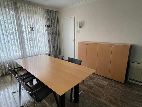 Image 1 of Eetkamertafel Zoom Z4 200 x 90 cm, massief beuken blad, ronde metalen zwarte poten