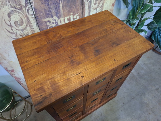 Image 1 of Teakhouten ladenkast, apothekerskast, archiefkast afm. 80x52cm en 101cm hoog.
