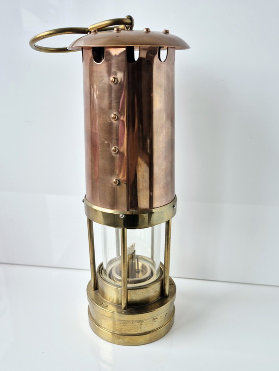 Image 1 of Lámpara de minero cámbrica de E. Thomas & Williams Wales