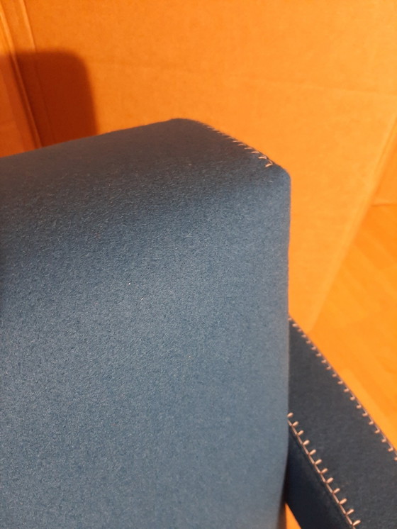 Image 1 of Cassina Utrecht 637, nueva, nunca usada, en tela de lana azul petróleo (serie 13L), costuras de caballo