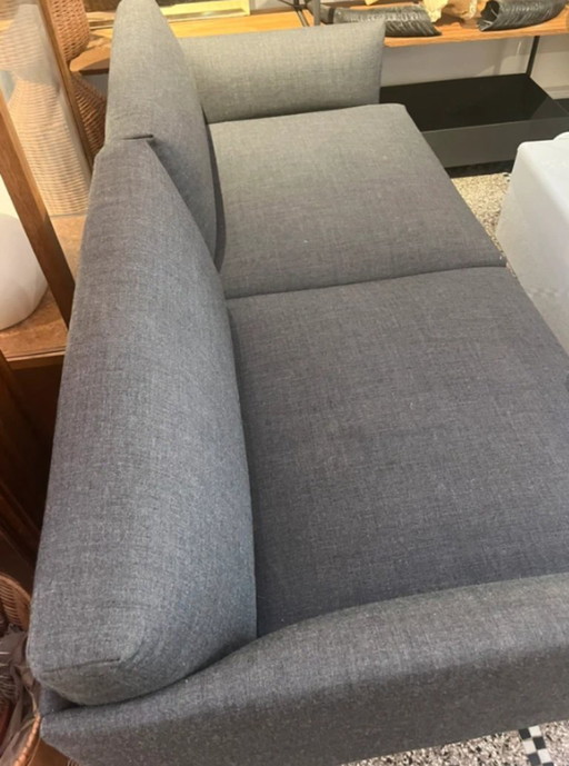 Muuto Outline Sofa 2-seater showroom model