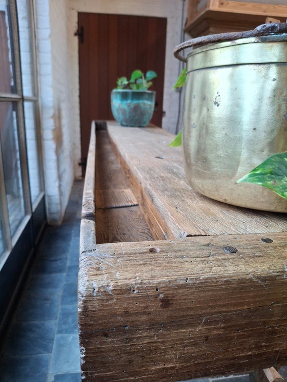 Image 1 of Mueble único, robusto y con carácter.