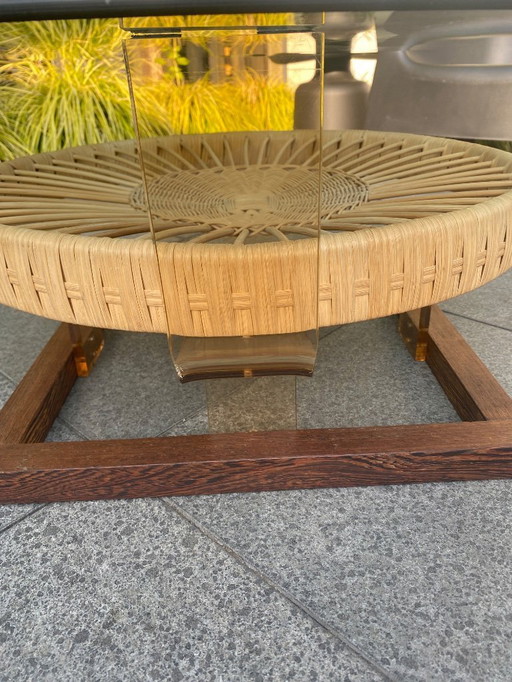 Table basse design de l'ère spatiale