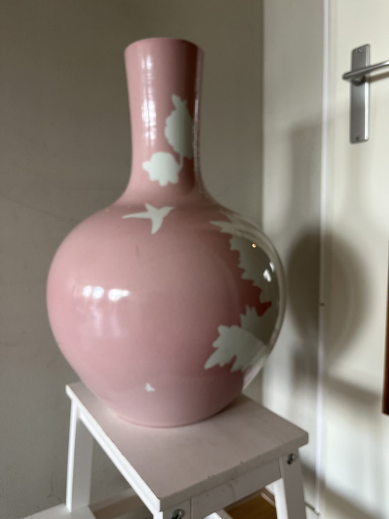 Ball Body Porcelain Vase (photo 4 of 8)