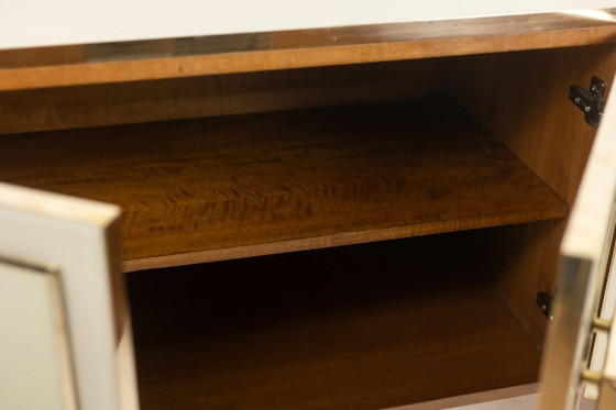 Image 1 of Credenza in vetro opalino color crema e bronzo dorato. Stile contemporaneo.