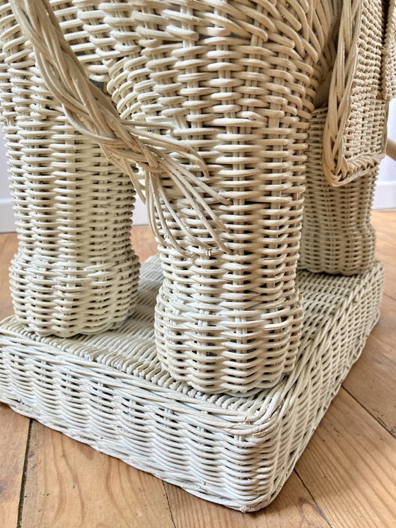 Tavolino elefante in vimini laccato bianco, anni '70, Tavolini, Rattan, Crema (foto 9 di 14)