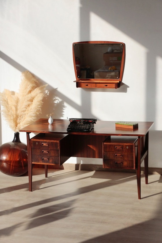Image 1 of Escritorio Gunner Nielsen de palisandro para Tibergaard (1960)