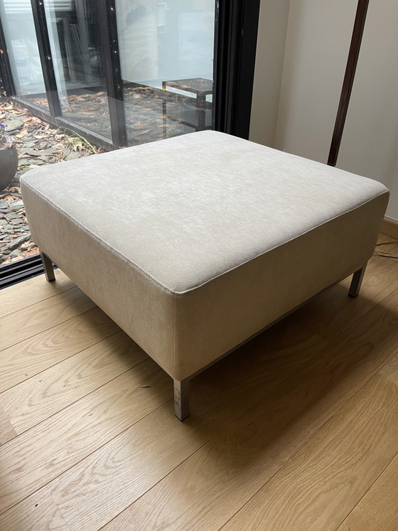 Pouf o panca moderna, beige, con gambe in acciaio, Sedie da camera, Tessile, rvs, Crema (foto 6 di 8)
