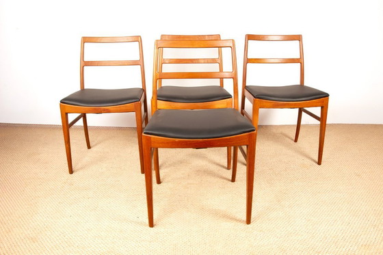 Image 1 of Set of 4 Danish chairs in teak and new leather, model 430 by Arne Vodder for Sibast, 1960.