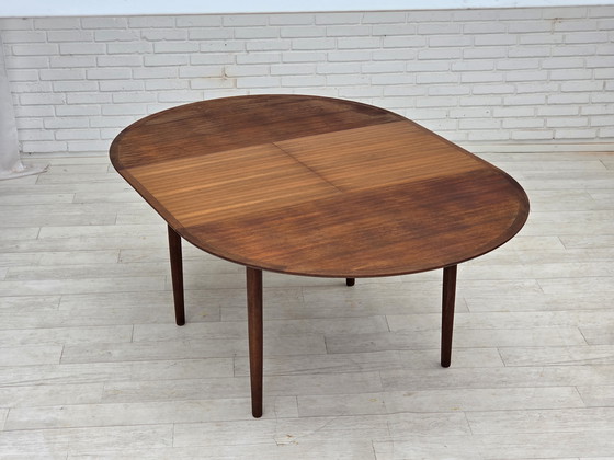Image 1 of Table ronde de salle à manger pliante danoise des années 1960, en bois de teck, état d'origine