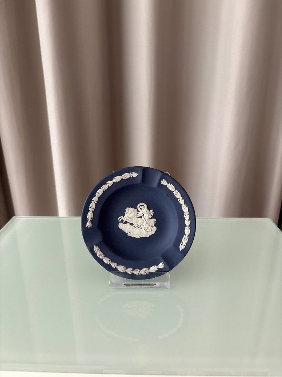 Cendrier Wedgwood Jasperware, céramique bleue et blanche, Accessoires de table, Klassiek (photo 4 sur 5)