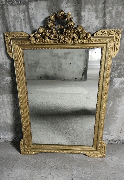 Gilded mirror with floral pediment – ​​Napoleon III period – 107 cm