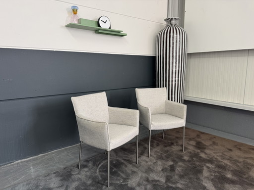 2x Design on Stock Amra chair