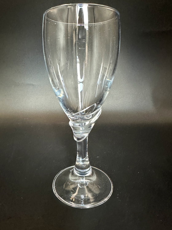 Image 1 of 6 x Wasserglas auf Fuß mit Detail