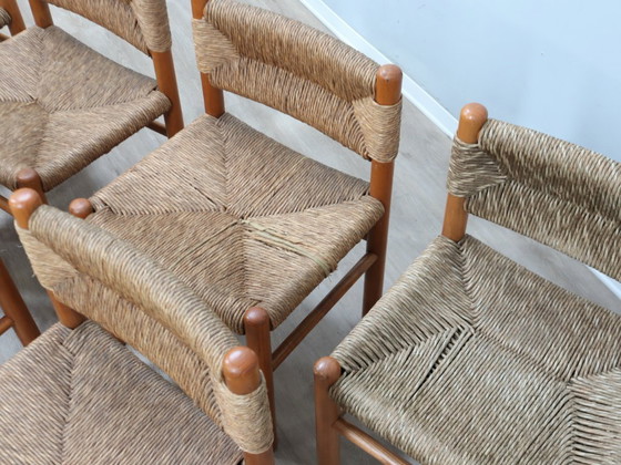 Image 1 of Juego de 8 sillas estilo Charlotte Perriand de los años 60, de paja tejida y madera.