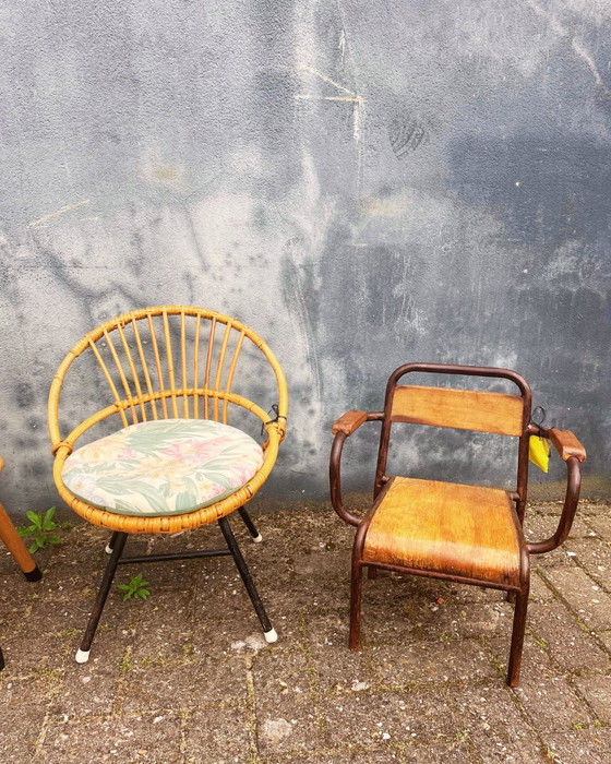 Image 1 of Chaise d'école vintage en bois pour enfants
