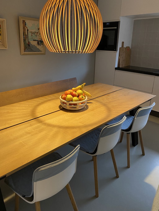Vitra Hal wood dining chakra