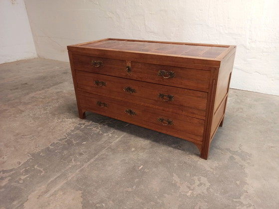 Image 1 of commode ancienne