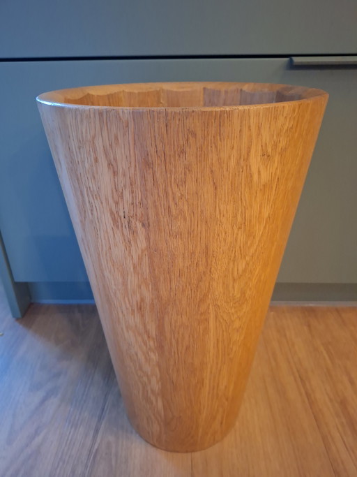 Schirmständer im Stil des Brutalismus der Mitte des 20. Jahrhunderts aus Massivholz, wahrscheinlich Eiche, ca. 1960er/70er Jahre