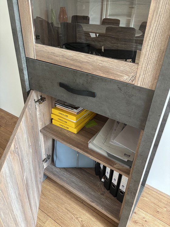 Image 1 of Bellissima vetrina: pratica ed elegante!