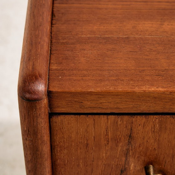 Image 1 of MK11132 Gerestaureerde dressoir van teak en eikenhout