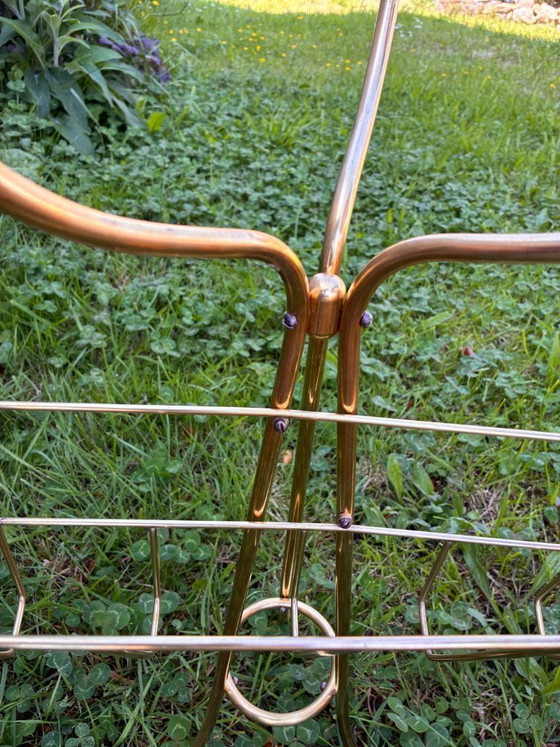 Image 1 of Sellette / Porte-revues d'appoint vintage en laiton plein massif – Dans le style de Cesare Lacca, Italie, années 50
