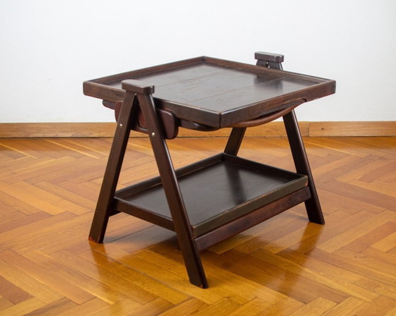 Image 1 of Houten salontafel uit het midden van de vorige eeuw