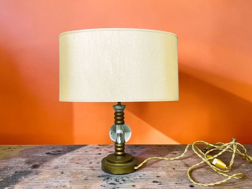 Vintage-Tischlampe aus Messing im Hollywood-Regency-Stil mit Lampenschirm aus Seide – tafellampen, Textile (photo 2 of 12)