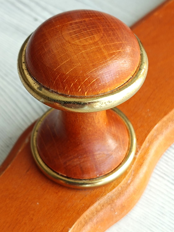 Image 1 of Wandgarderobe aus Holz und Messing