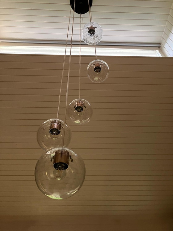 Image 1 of  design hanglamp cluster 5 kristalglas bollen met druppel effedruppel effect. anglamp