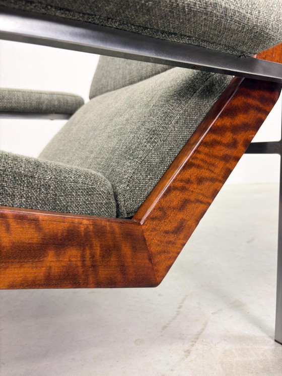 Image 1 of 'Lotus' Dames Fauteuil van Rob Parry voor Gelderland