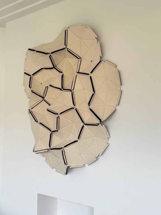 Kvadrat Clouds von Ronan & Erwan Bouroullec – 14 Module – Creme & Schwarz – Wanddekoration, Gummi, Stoff (photo 5 of 6)