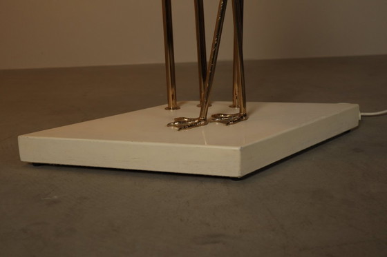 Image 1 of Grande lampada da terra in ottone a forma di fenicottero con foglie di Ginkgo scultoree, Italia, anni '70