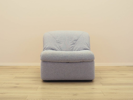 Poltrona lounge italiana in stile Space Age degli anni '70: un design organico in tessuto grigio. – Poltrone (photo 3 of 12)