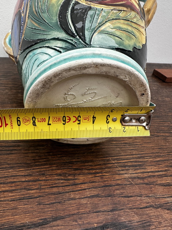 Image 1 of Vaas gesigneerd JTF Vallauris - h 20 cm - Vintage gebeiteld en beschilderd decor