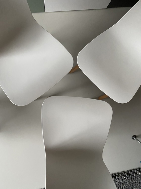 Image 1 of Vitra Hal madera comedor chakra