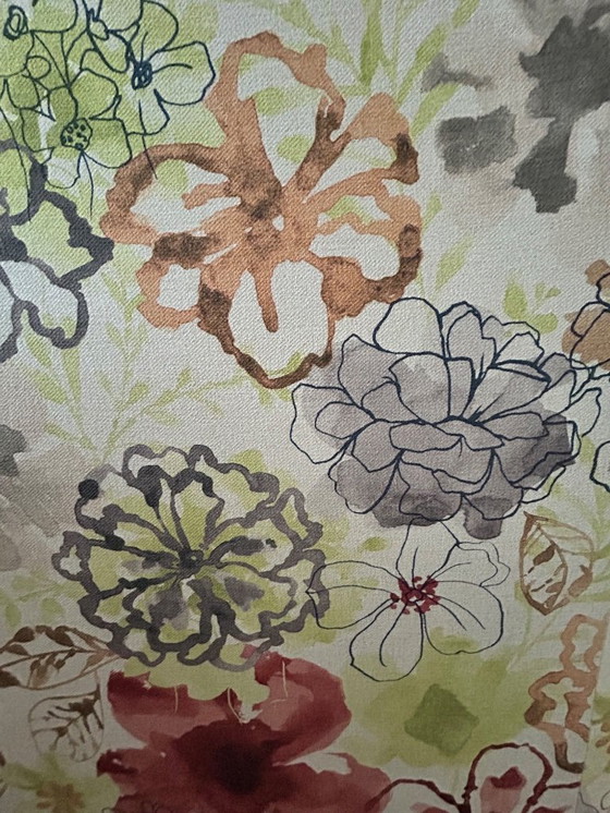 Image 1 of Dos sillones con estampado floral