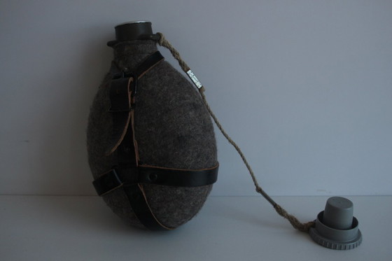 Image 1 of Bottiglia dell'esercito retrò ČSLA, 1980 circa