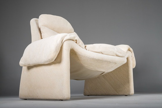Image 1 of  Chaises et ottomans P60 par Vittorio Introini pour Saporiti, 1960, ensemble de 4