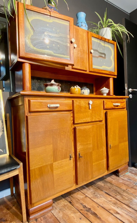 Credenza Doppia Vintage Art Déco / Popolare in Legno Chiaro – Ante in Vetro Inciso e Ampia Capacità (photo 5 of 9)