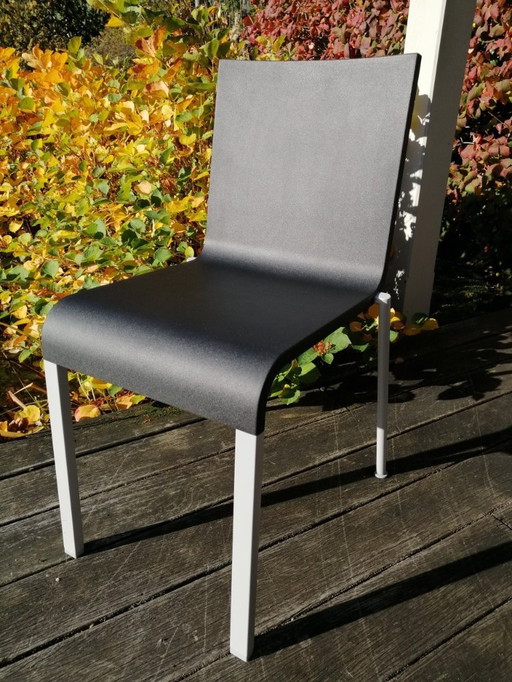 4x Vitra .03 zwart