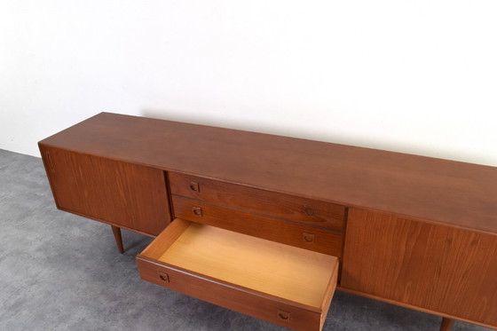 Image 1 of Dänisches Teak-Sideboard aus der Mitte des 20. Jahrhunderts, 1960er Jahre.
